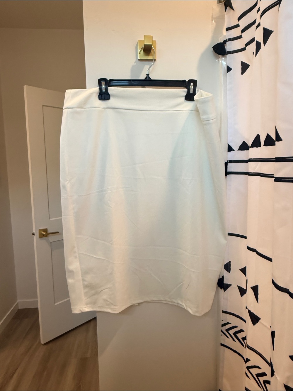 NWOT Hanna Nikole 22W Classic White Pencil Skirt - Women
